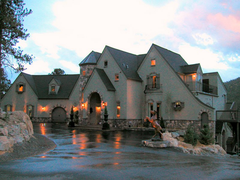 Arrowhead Manor