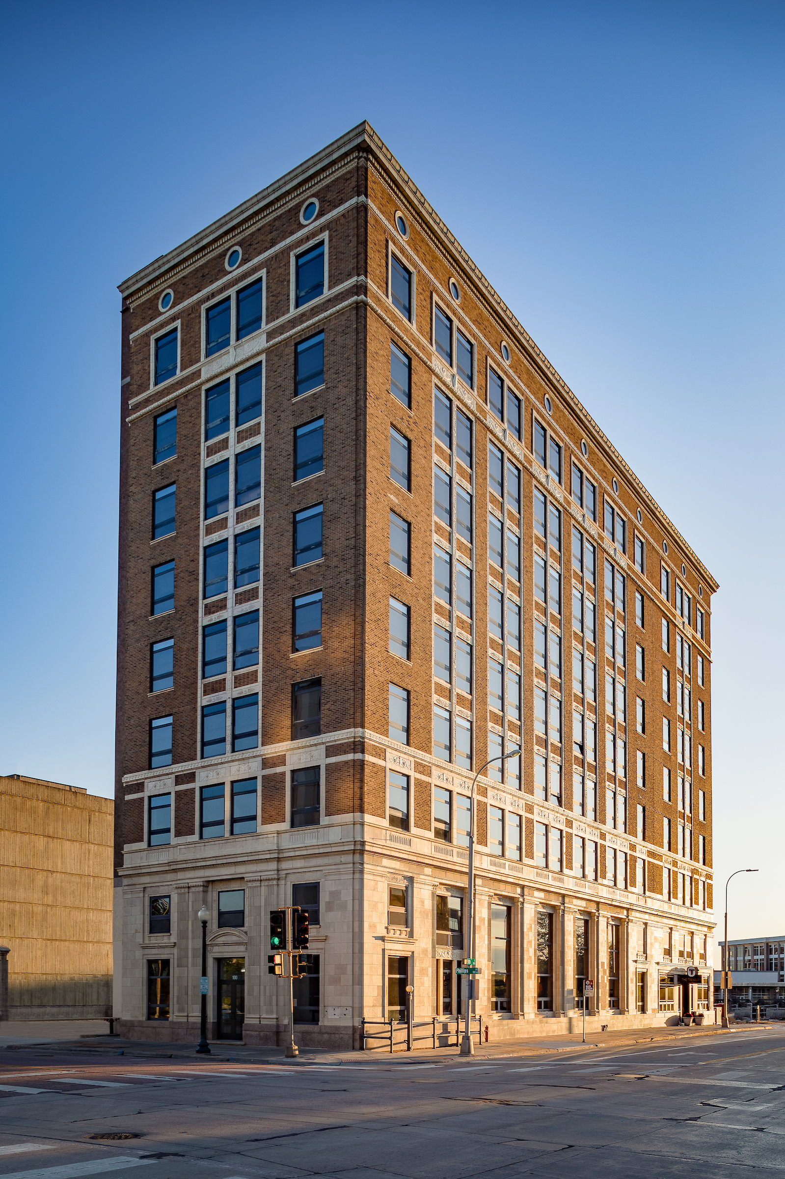 Hotel On Phillips