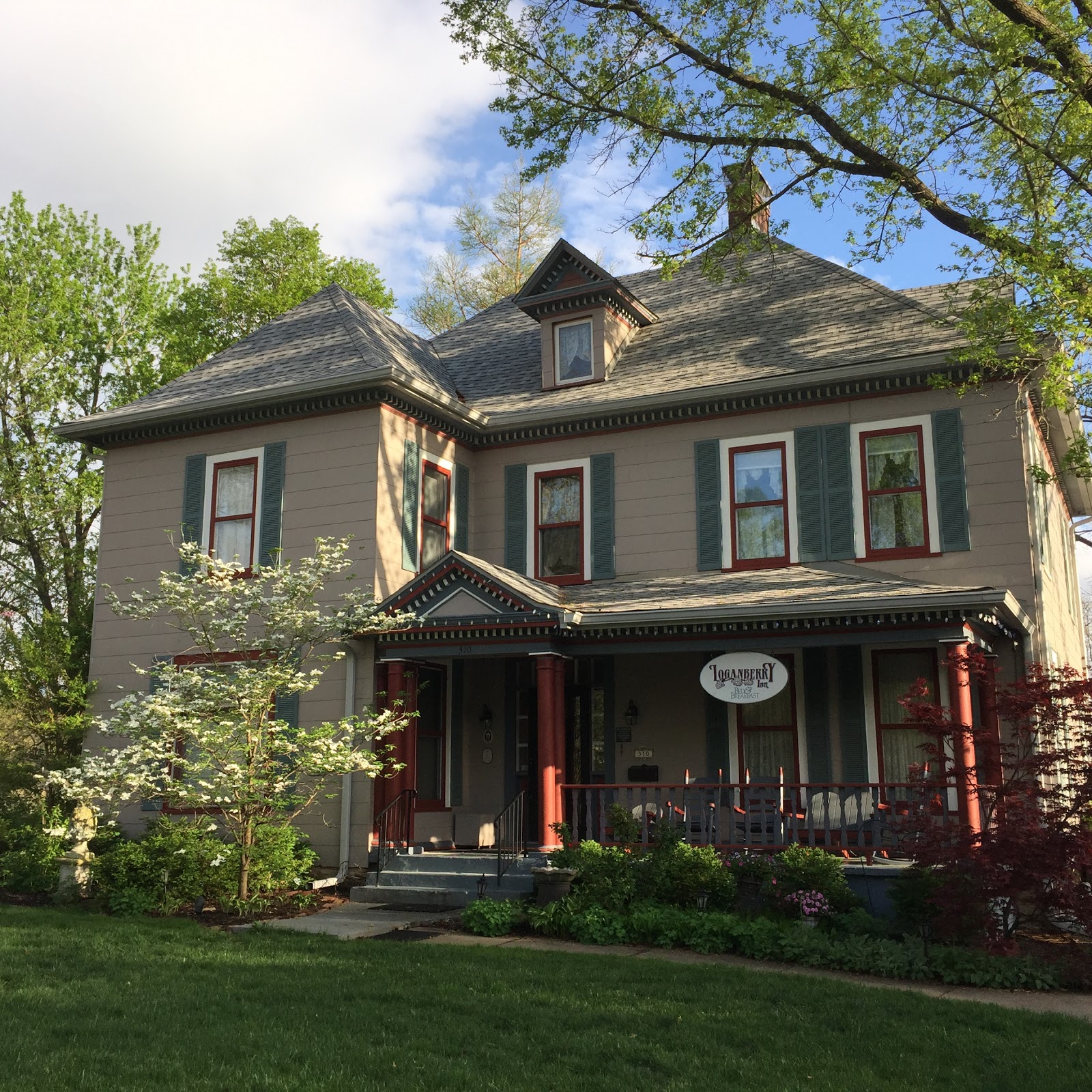 Loganberry Inn
