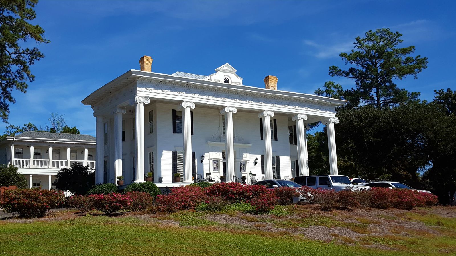 Lookaway Inn