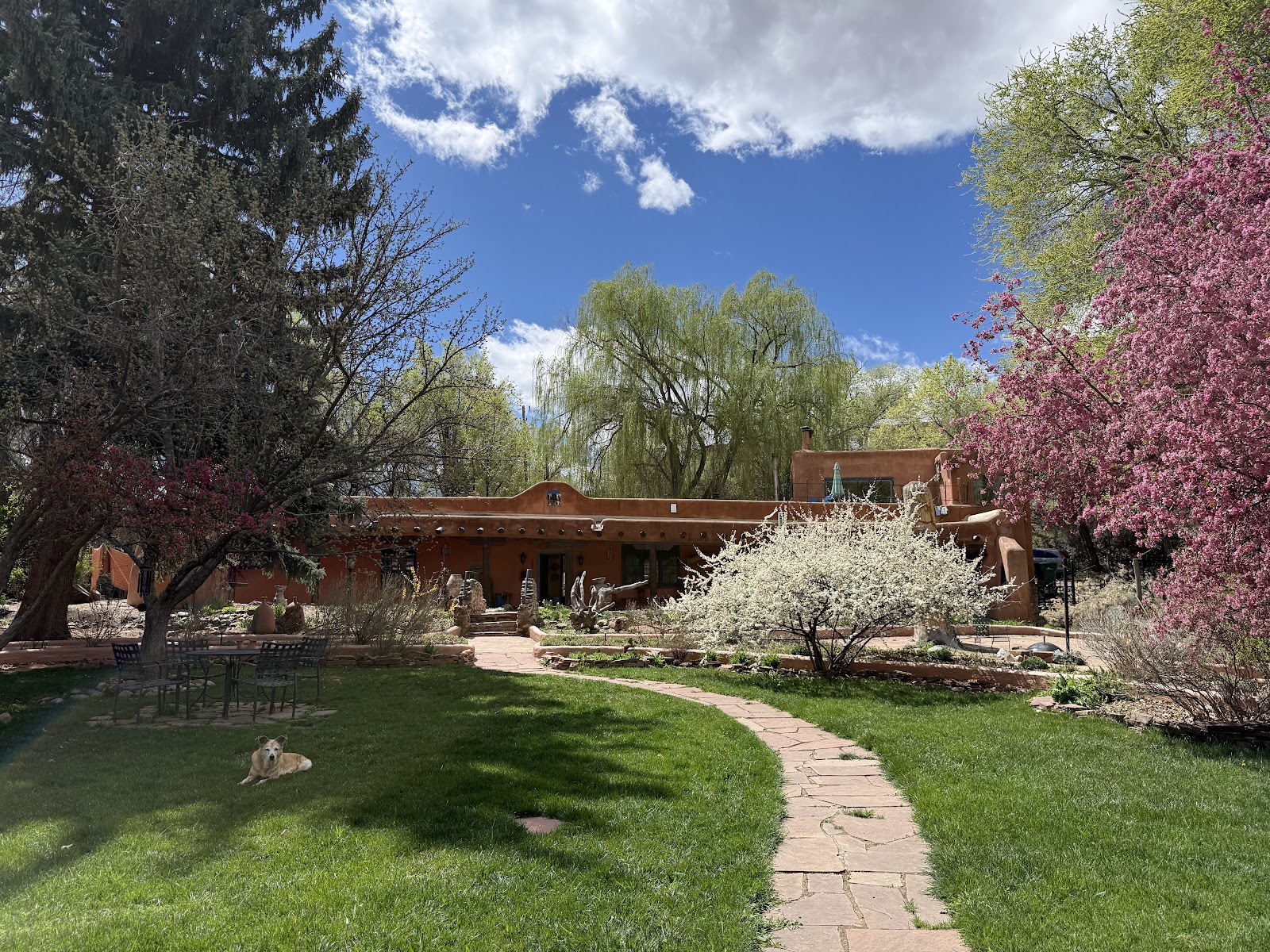 The Adobe & Pines Inn