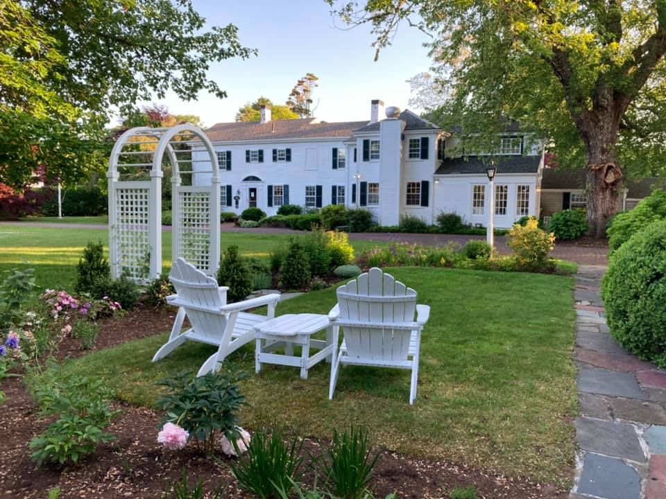 The Captain's House Inn