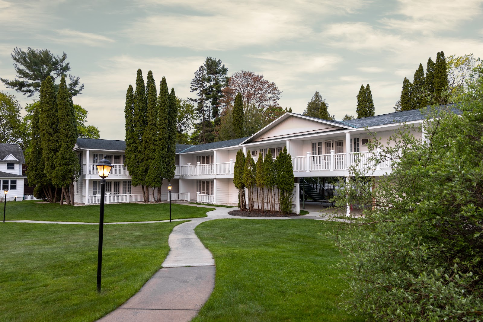 The Colonial Inn