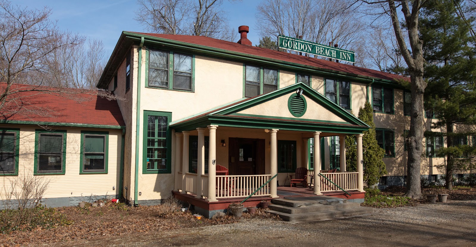 The Gordon Beach Inn