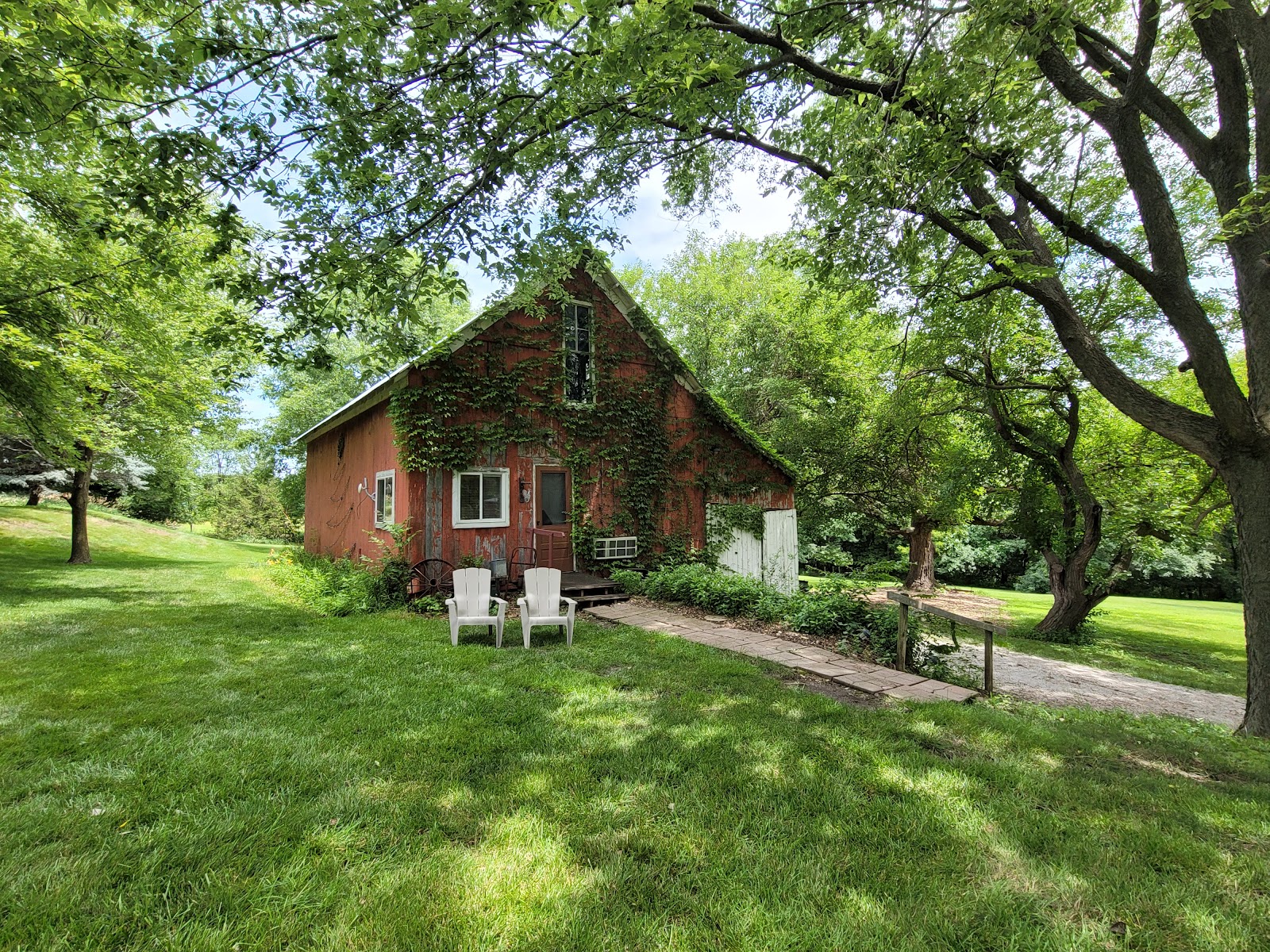 Whispering Pines Bed & Breakfast