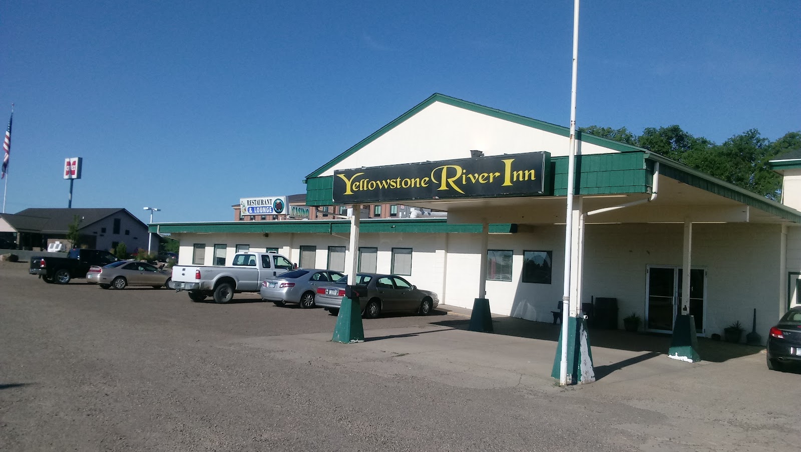 Yellowstone River Inn